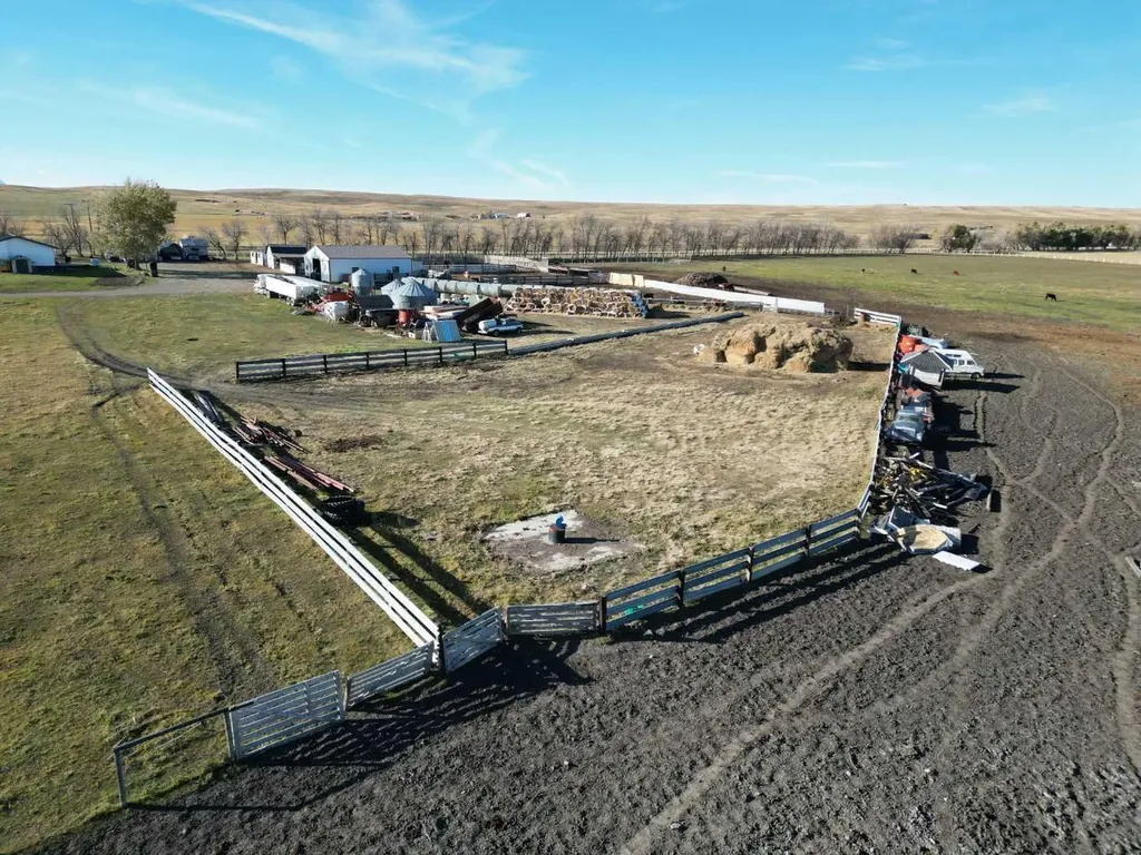 275083 Twp Road 41 Hill Spring AB T0K 1E0