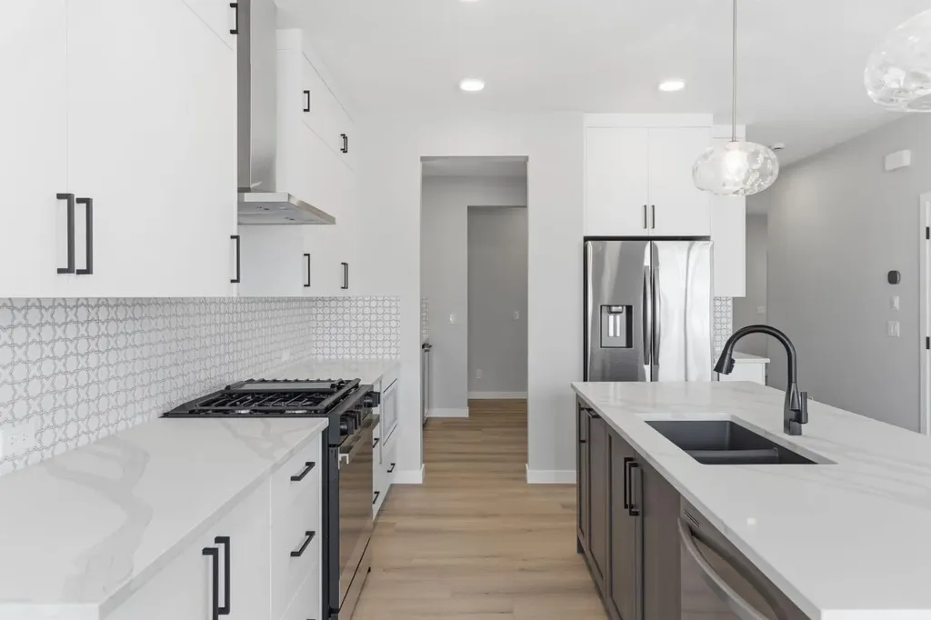 132 Lewiston Drive NE Calgary AB T3P 2H9
