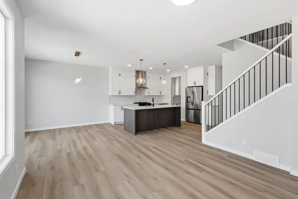 132 Lewiston Drive NE Calgary AB T3P 2H9