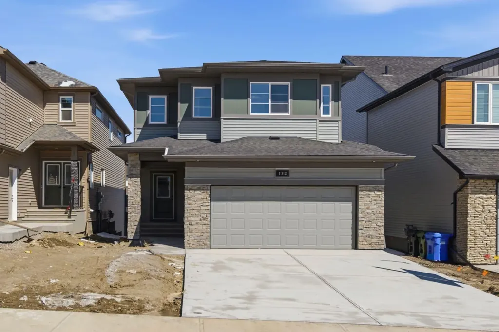 132 Lewiston Drive NE Calgary AB T3P 2H9