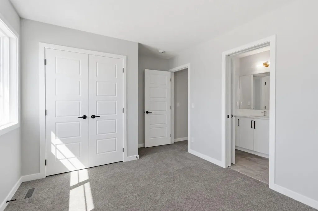 132 Lewiston Drive NE Calgary AB T3P 2H9