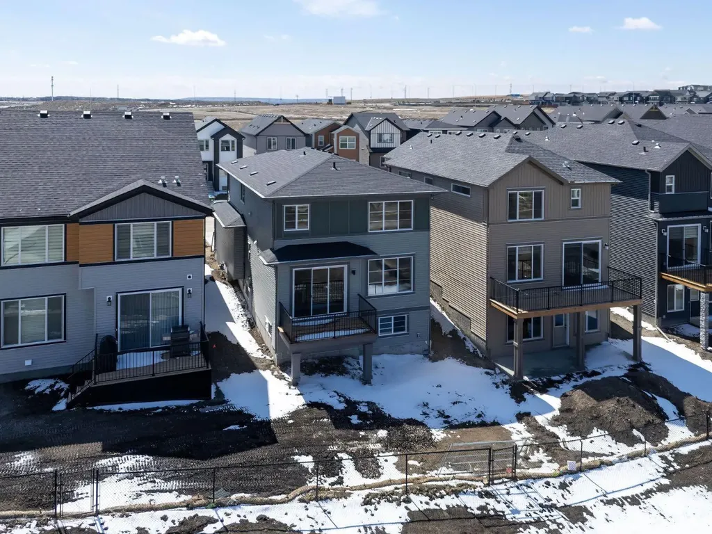 132 Lewiston Drive NE Calgary AB T3P 2H9