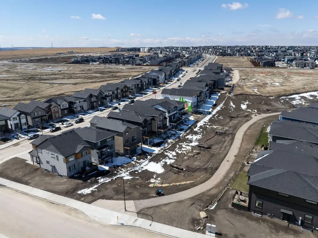 132 Lewiston Drive NE Calgary AB T3P 2H9