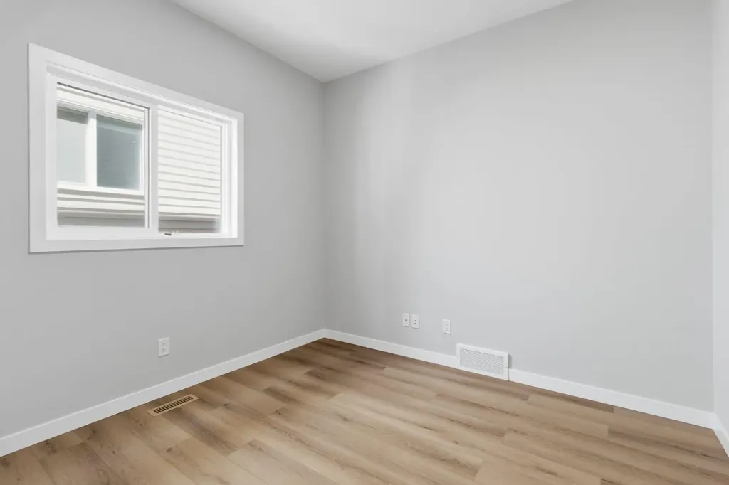 132 Lewiston Drive NE Calgary AB T3P 2H9