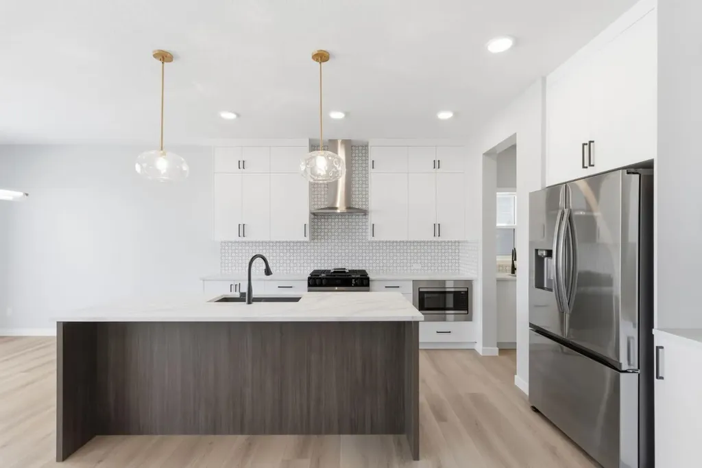 132 Lewiston Drive NE Calgary AB T3P 2H9