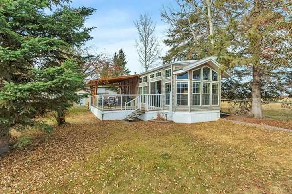 12040 Township Road 422 Rural Ponoka County AB T0C 2J0