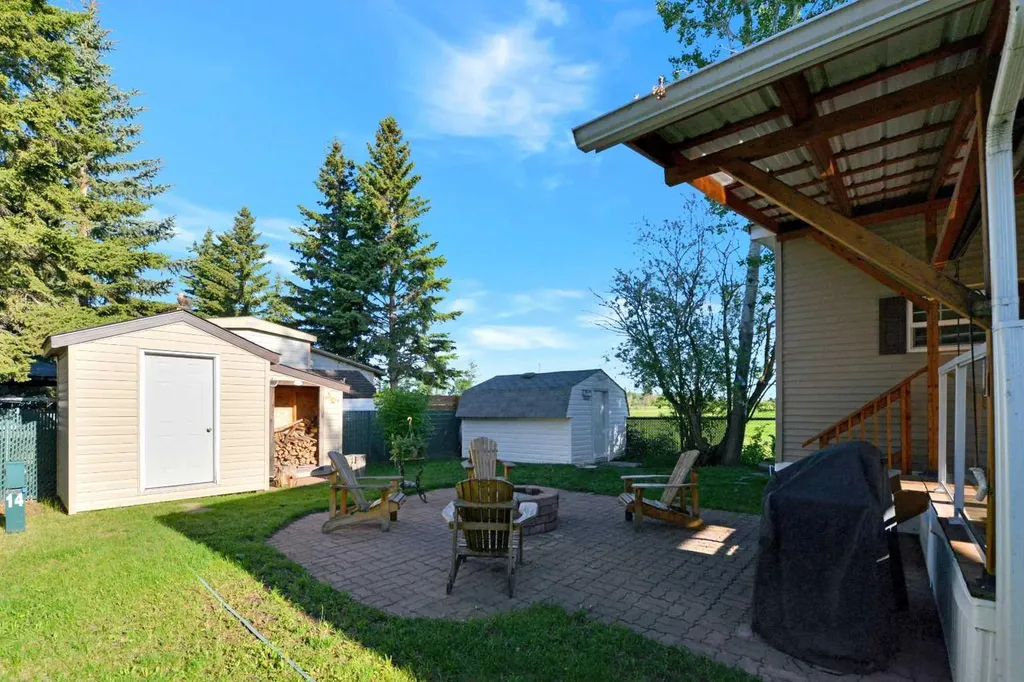 12040 Township Road 422 Rural Ponoka County AB T0C 2J0