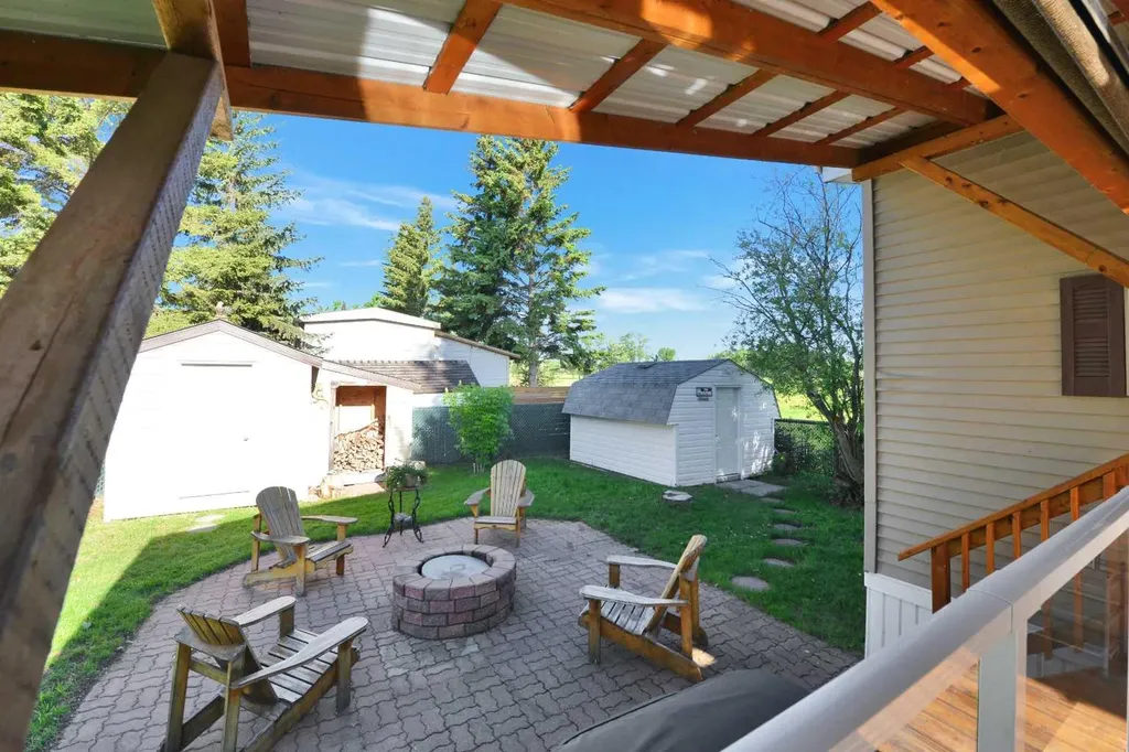 12040 Township Road 422 Rural Ponoka County AB T0C 2J0
