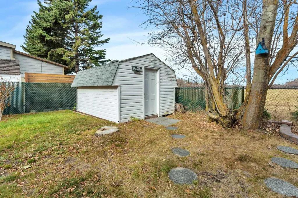 12040 Township Road 422 Rural Ponoka County AB T0C 2J0