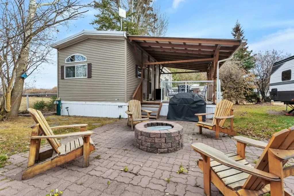 12040 Township Road 422 Rural Ponoka County AB T0C 2J0