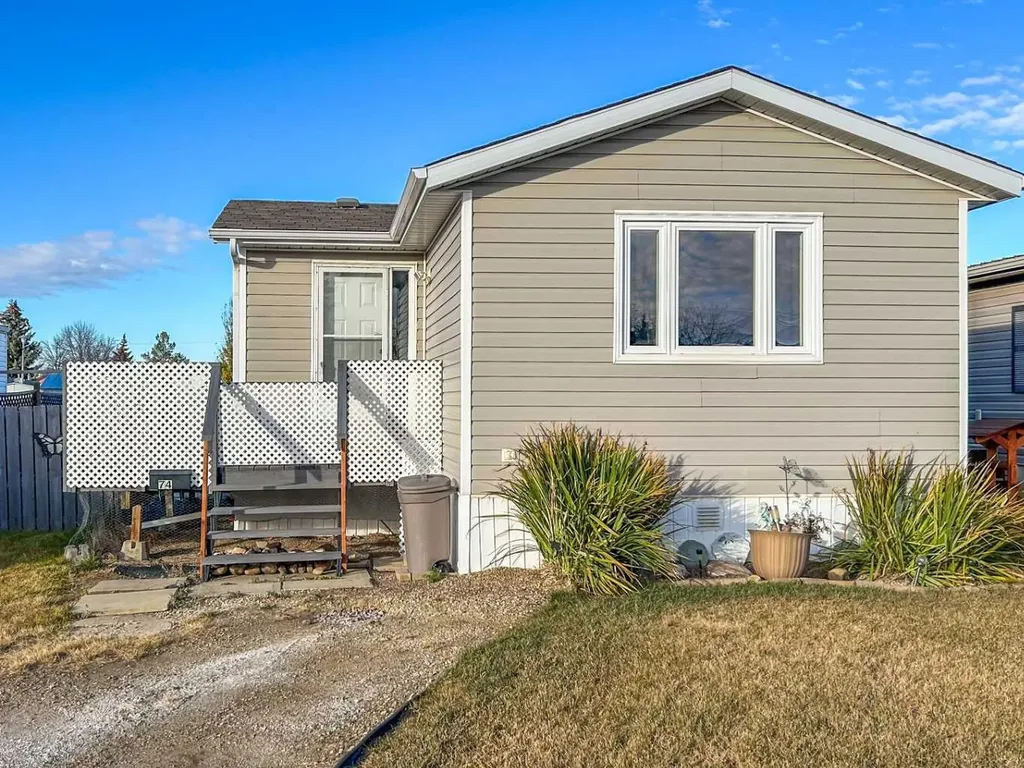 4802 54 Avenue Camrose AB T4V 3A5