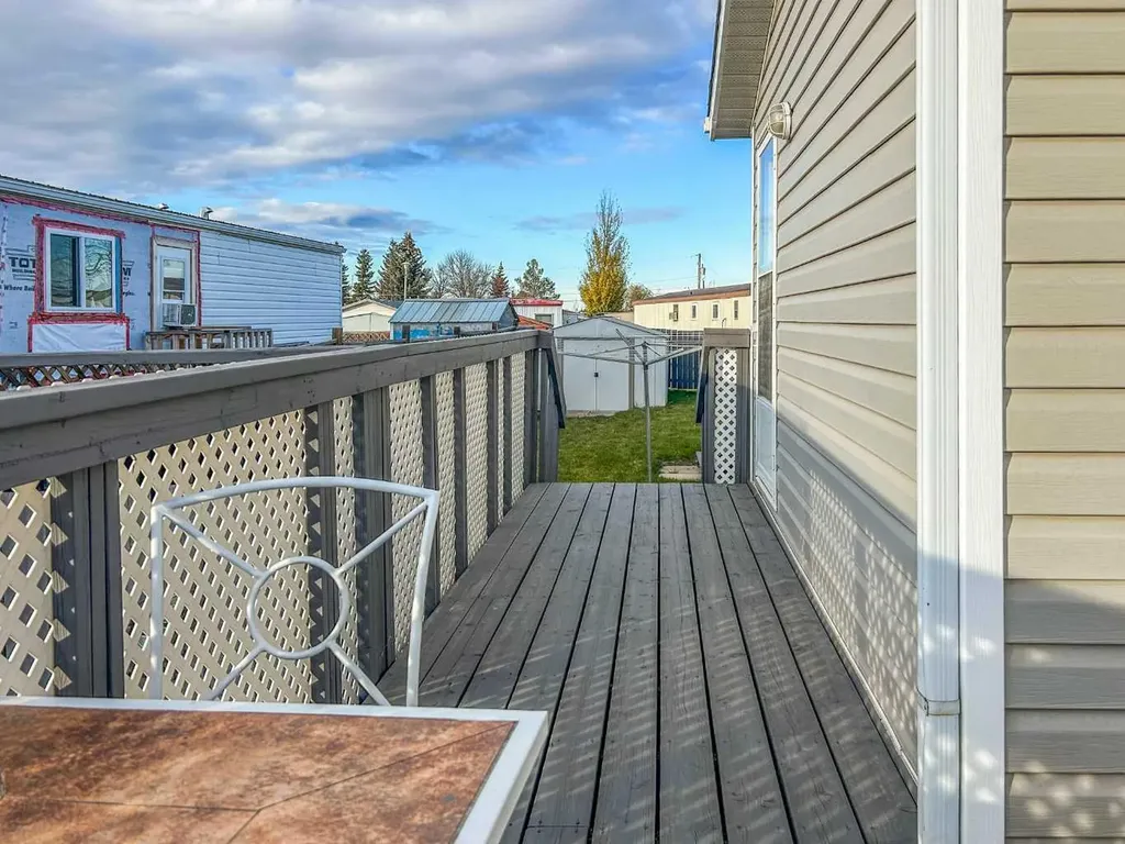 4802 54 Avenue Camrose AB T4V 3A5
