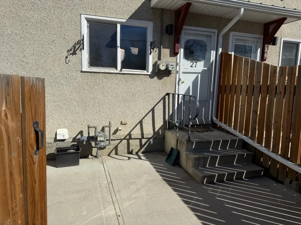 441 Switzer Drive Hinton AB T7V 1Z7