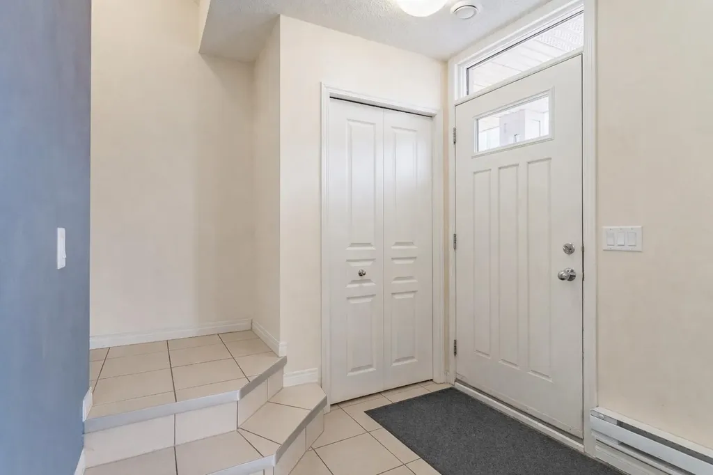 37 Auburn Bay Link SE Calgary AB T3M 0Y5