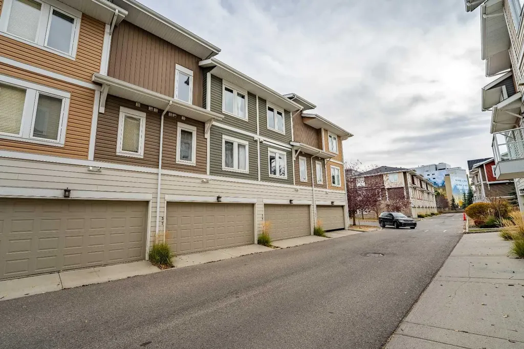 37 Auburn Bay Link SE Calgary AB T3M 0Y5