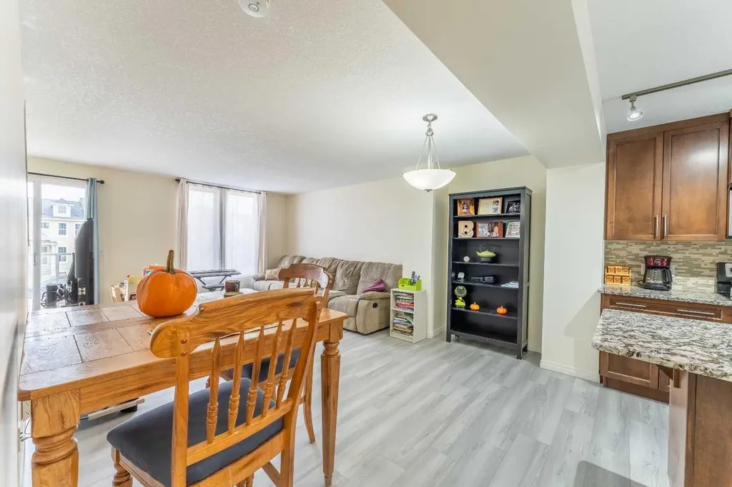 37 Auburn Bay Link SE Calgary AB T3M 0Y5