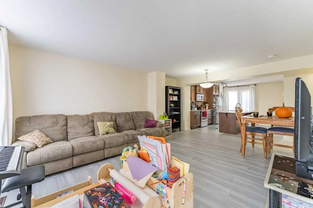 37 Auburn Bay Link SE Calgary AB T3M 0Y5