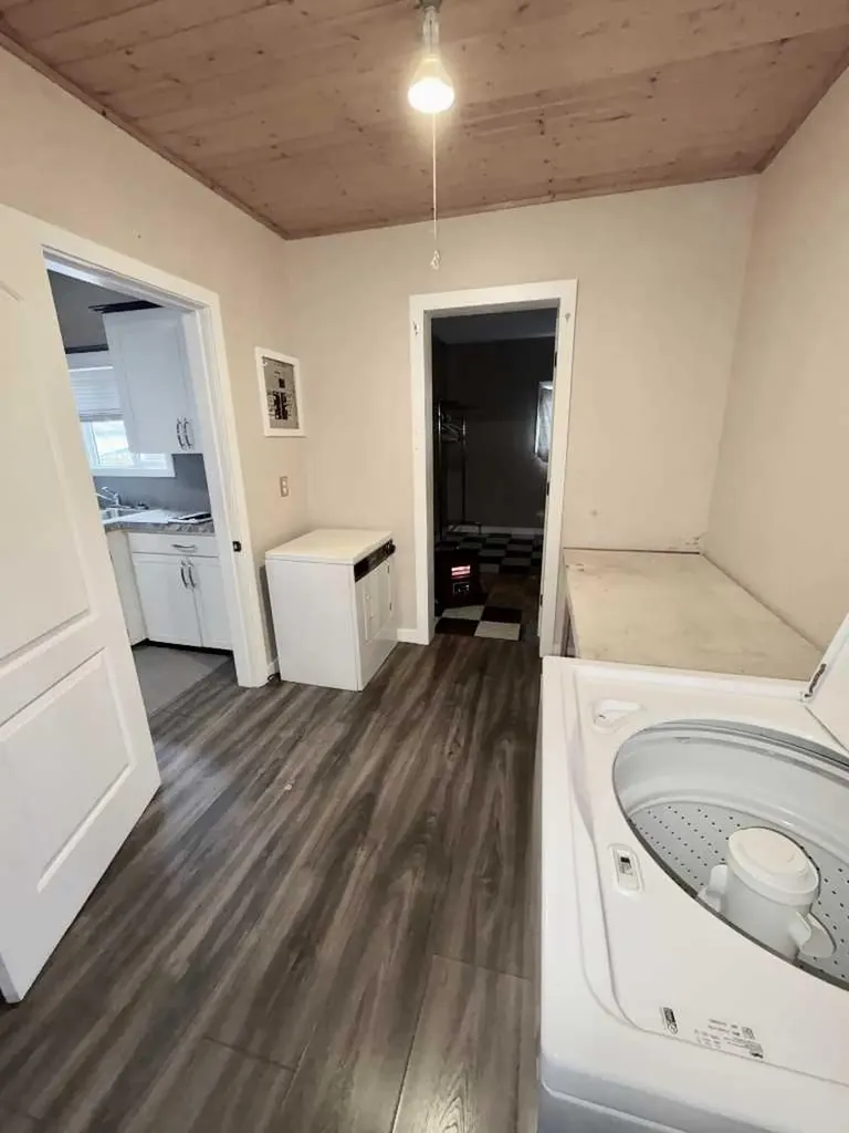 5140 48 Street Mannville AB T0B 2W0