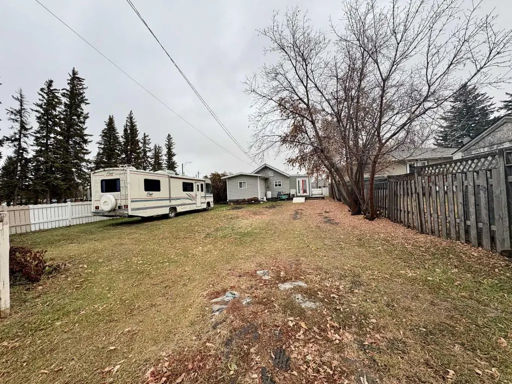 5140 48 Street Mannville AB T0B 2W0