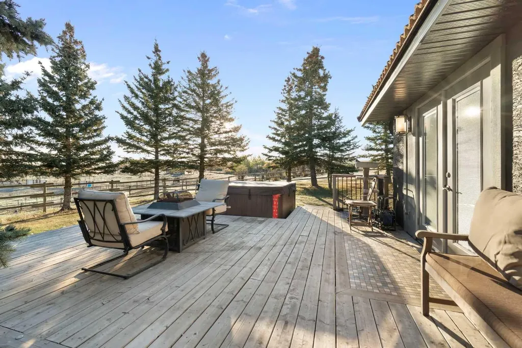 33038 Township Road 272 Rural Rocky View County AB T4C 2Z6