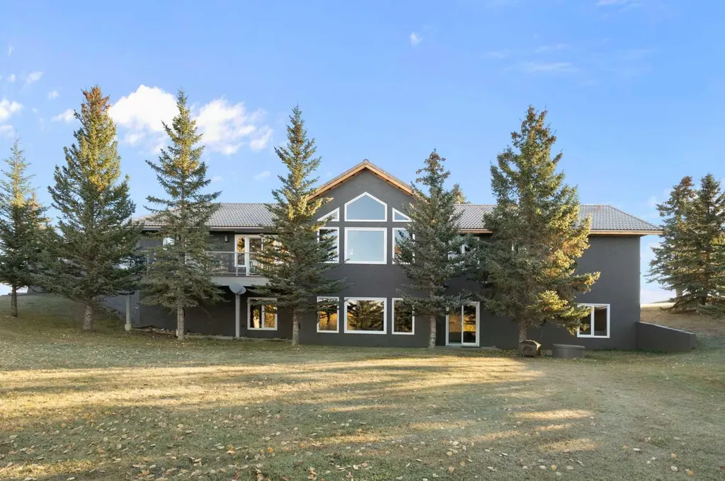 33038 Township Road 272 Rural Rocky View County AB T4C 2Z6