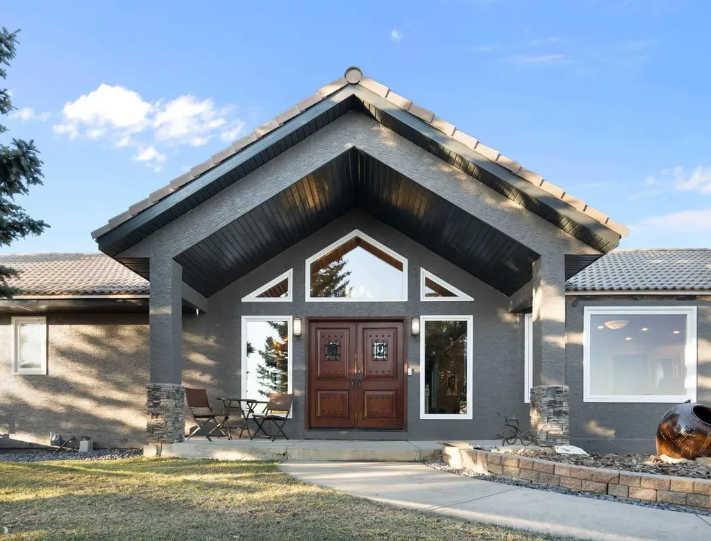 33038 Township Road 272 Rural Rocky View County AB T4C 2Z6