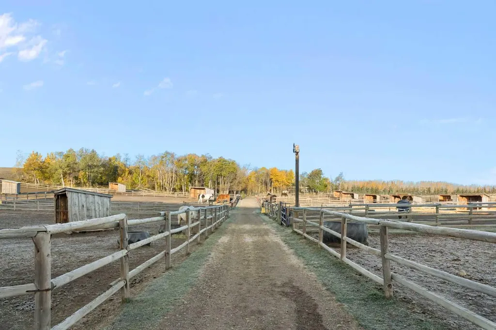 33038 Township Road 272 Rural Rocky View County AB T4C 2Z6