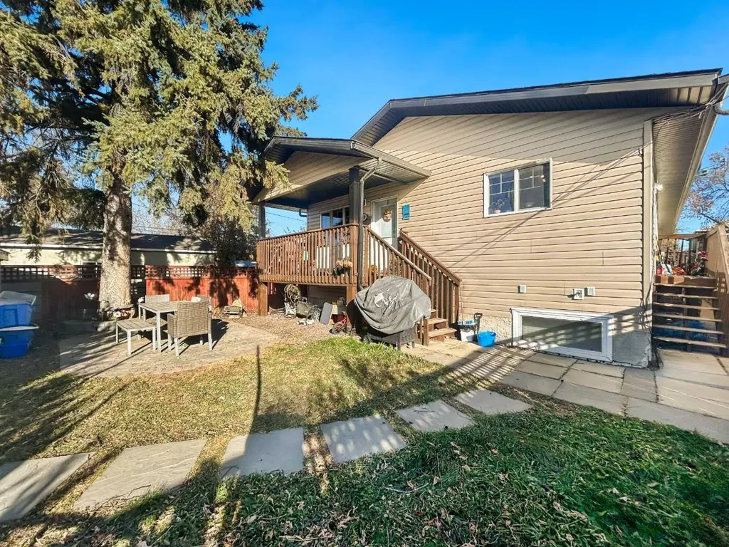 5318 54 Street Camrose AB T4V 2B2