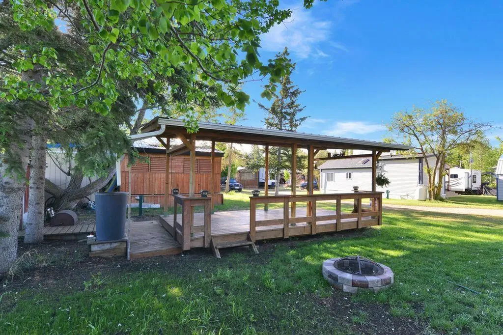 12040 Township Road 422 Rural Ponoka County AB T0C 2J0