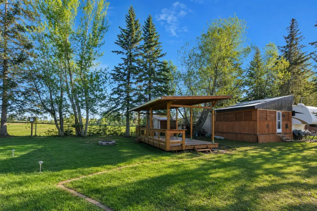 12040 Township Road 422 Rural Ponoka County AB T0C 2J0