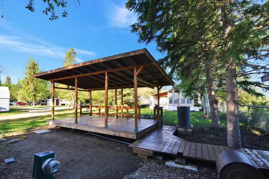 12040 Township Road 422 Rural Ponoka County AB T0C 2J0