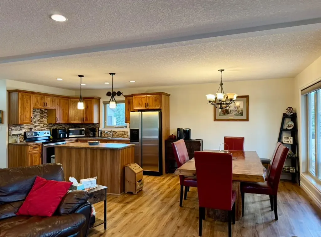 125 Monias Drive Rural Big Lakes County AB T0H 1E0