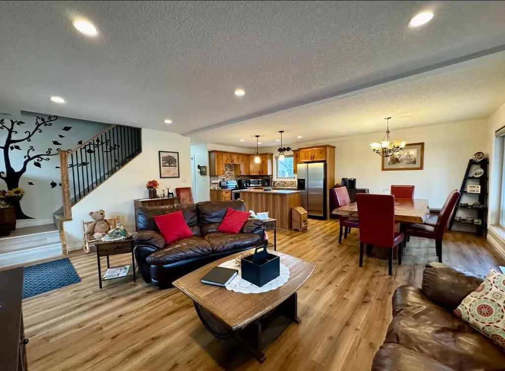 125 Monias Drive Rural Big Lakes County AB T0H 1E0