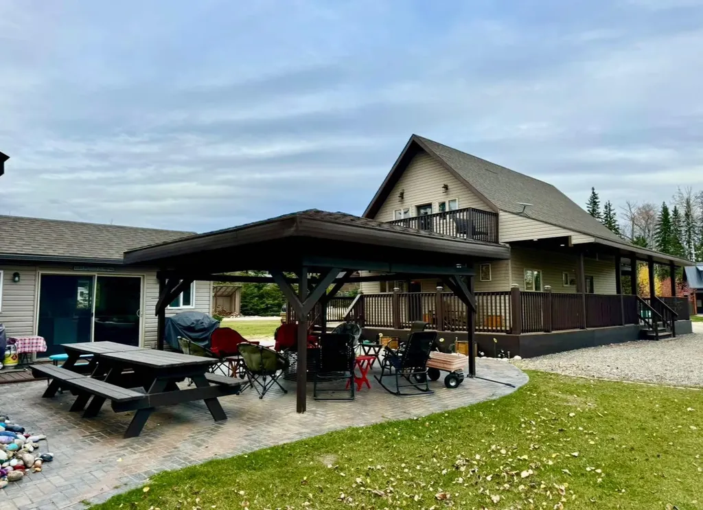 125 Monias Drive Rural Big Lakes County AB T0H 1E0