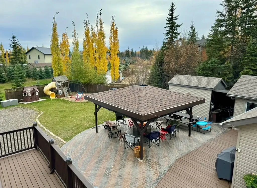 125 Monias Drive Rural Big Lakes County AB T0H 1E0