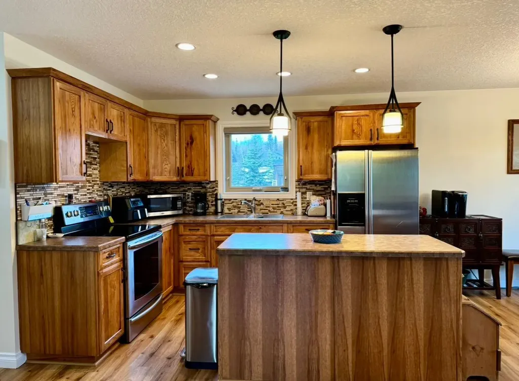 125 Monias Drive Rural Big Lakes County AB T0H 1E0