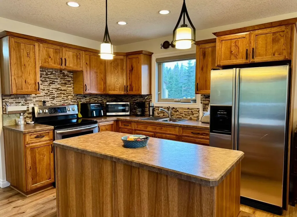 125 Monias Drive Rural Big Lakes County AB T0H 1E0