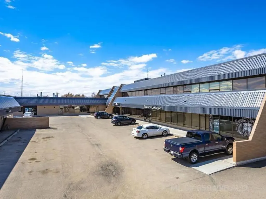 5704 44 Street Lloydminster AB T9V 2A1