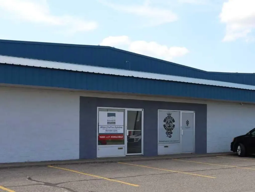3608 14 Avenue N Lethbridge AB T1H 6E7