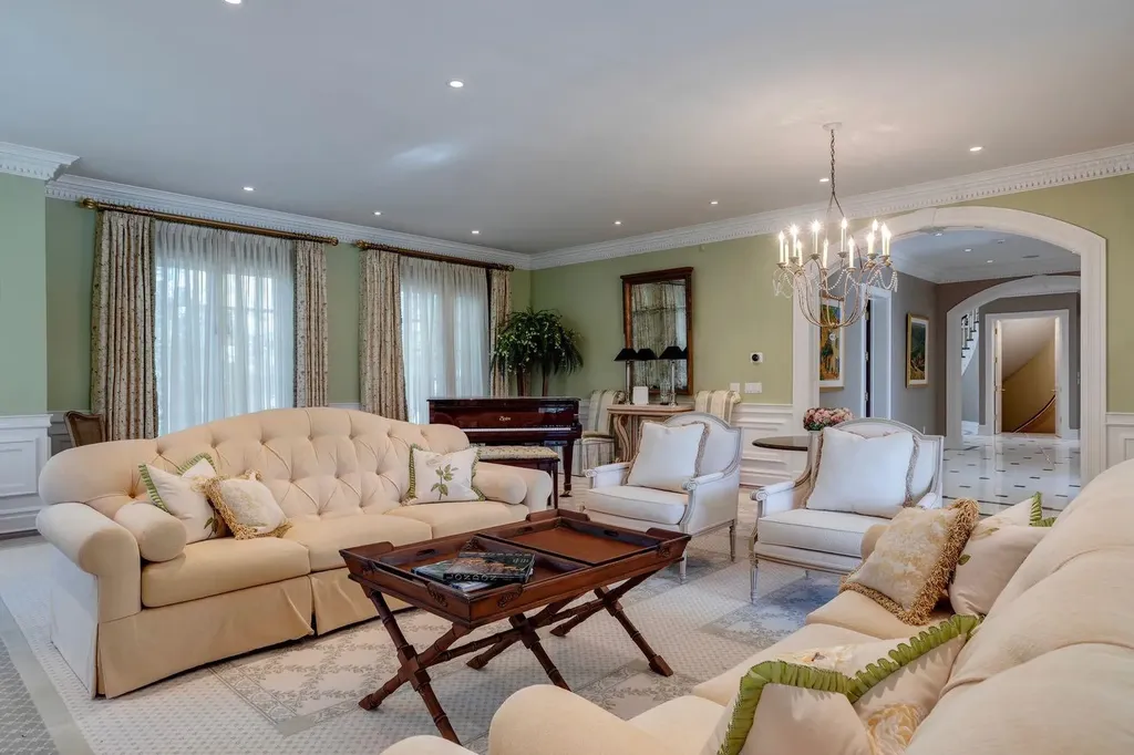 126 Eagle Ridge Drive SW Calgary AB T2V 2V4