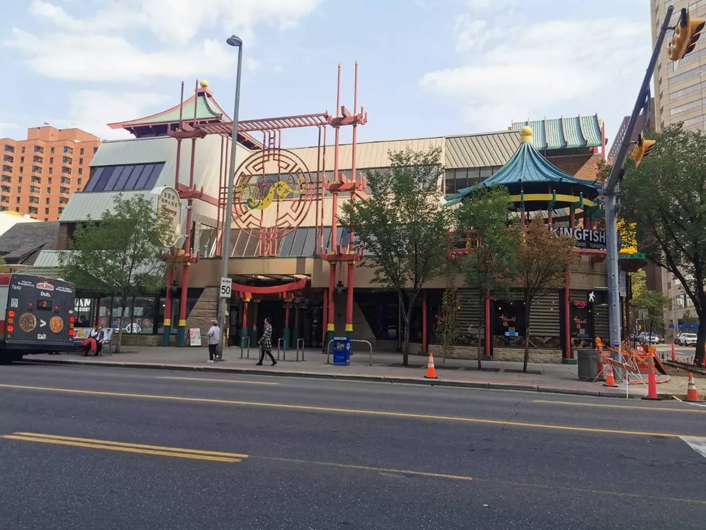 328 Centre Street SE Calgary AB T2G 4X6