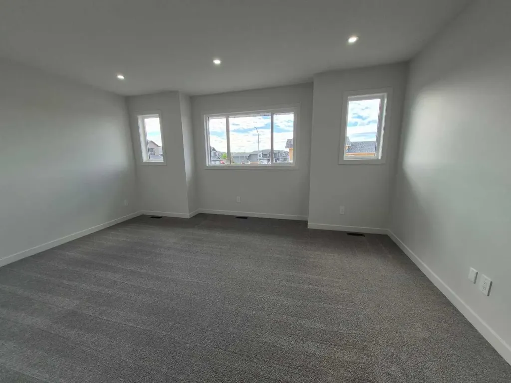 10506 134a Avenue Grande Prairie AB T8X 0W4