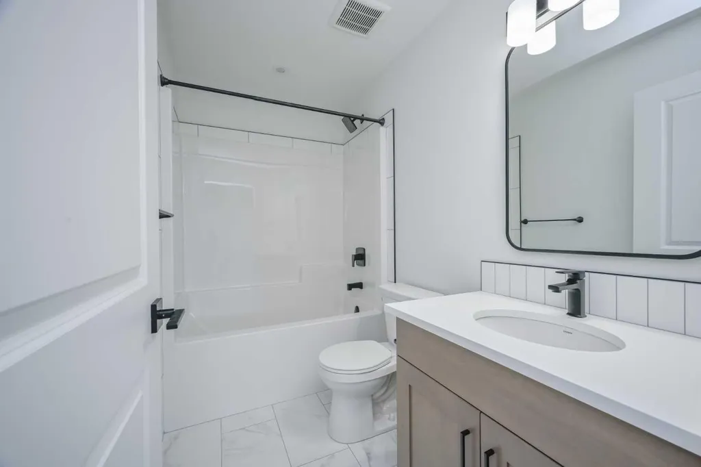10506 134a Avenue Grande Prairie AB T8X 0W4