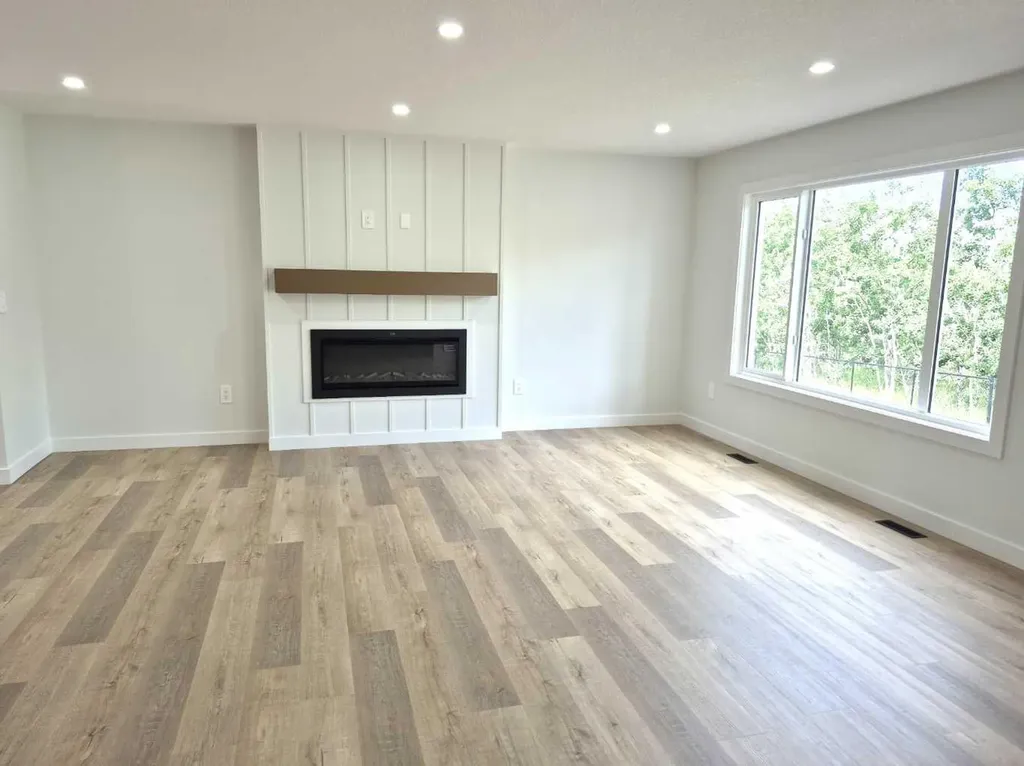 10506 134a Avenue Grande Prairie AB T8X 0W4