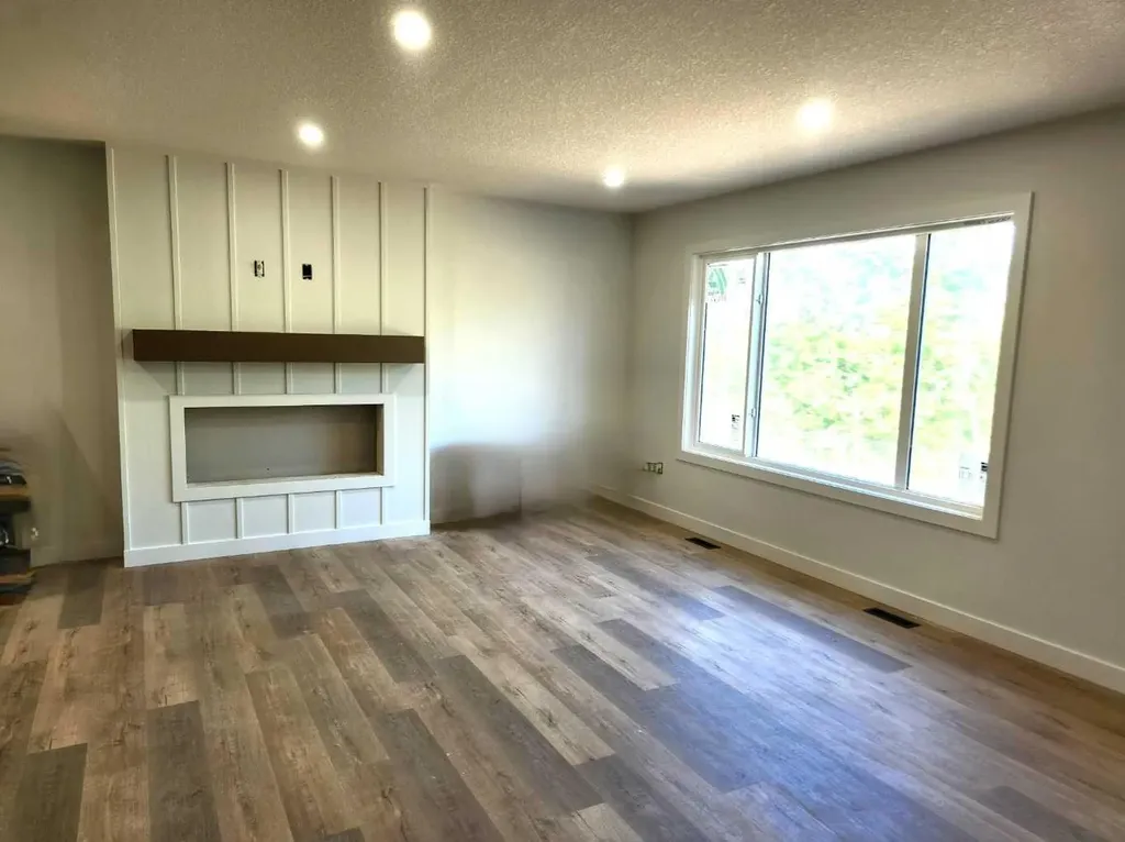 10506 134a Avenue Grande Prairie AB T8X 0W4