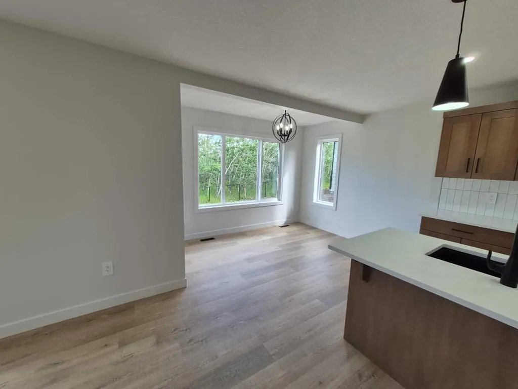 10506 134a Avenue Grande Prairie AB T8X 0W4