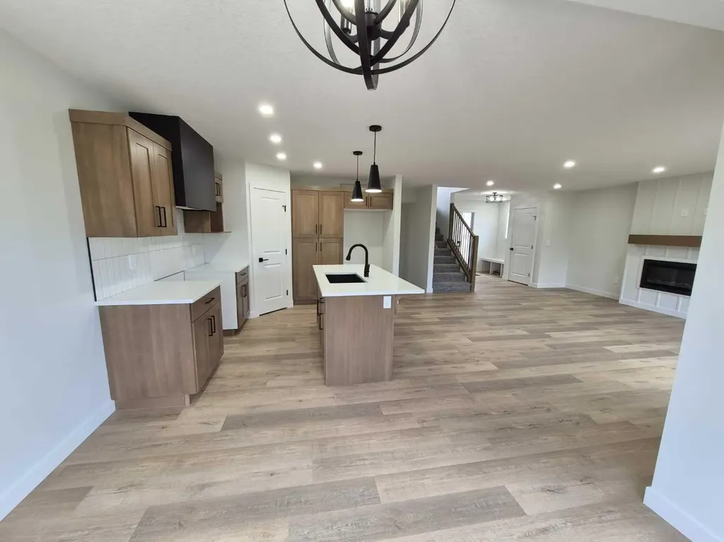 10506 134a Avenue Grande Prairie AB T8X 0W4