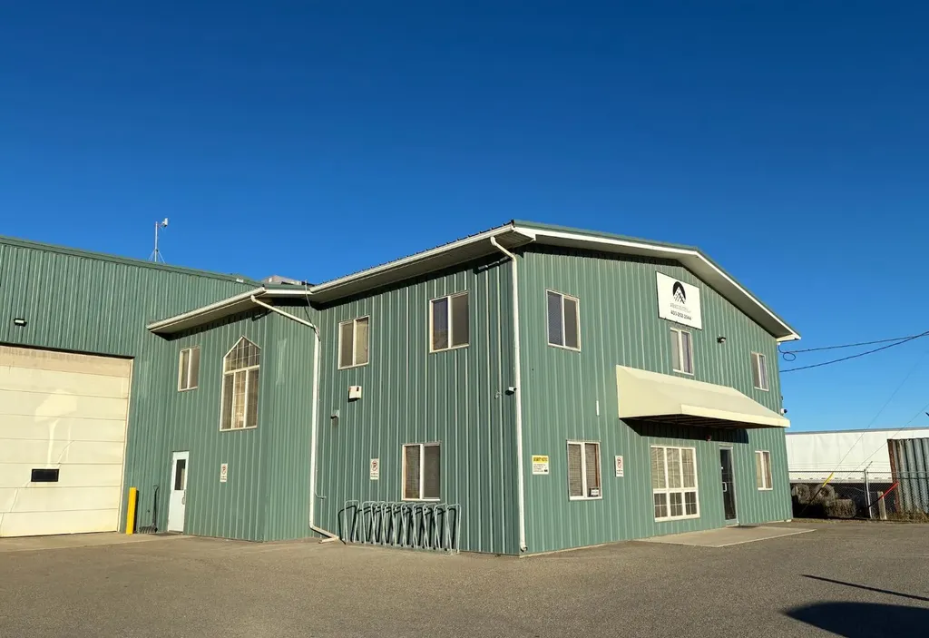 9415 48 Street SE Calgary AB T2C 2R1