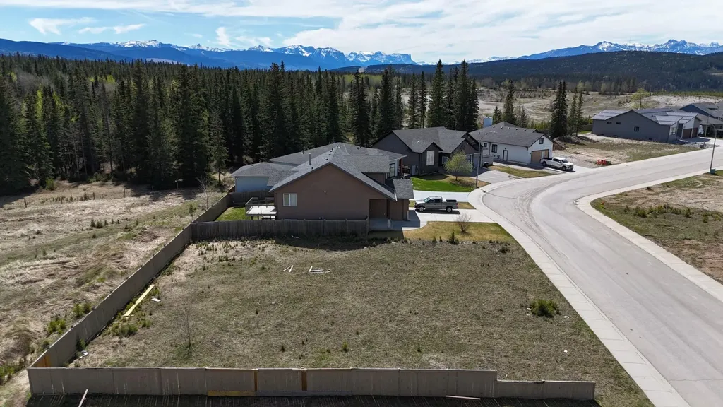 208 Trestle Place Hinton AB T7V0B8