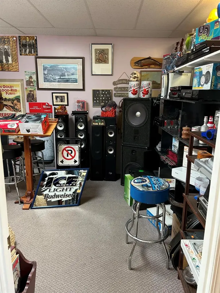 132 1 Street W Brooks AB T1R 0G1